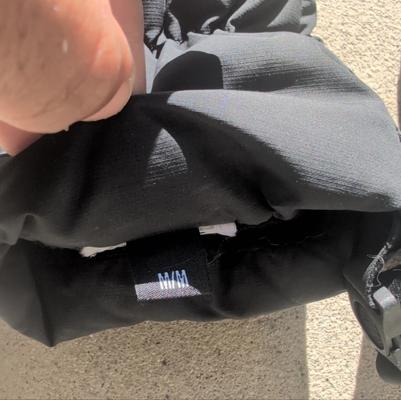 Canada Goose Puffer Quilted Shell Mittens Black Size M/M - Picture 4 of 4